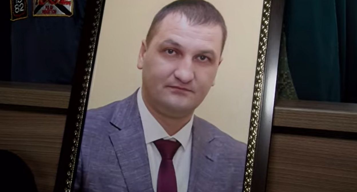 Аслан Дзантиев, стоп-кадр из видео издания опубликованного на YouTube-канале "15-й регион". https://www.youtube.com/watch?v=iYZVvDeIff4&t=297s
