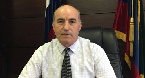 Магомед Гасанов. Фото пресс-службы района http://шамильский.рф/o-nas/rukovodstvo/gasanov-magomed-ibragimovich-_1 Магомед Гасанов. Фото пресс-службы района http://шамильский.рф/o-nas/rukovodstvo/gasanov-magomed-ibragimovich-_1