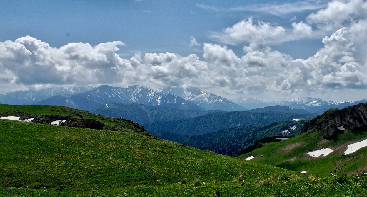 Лагонакское нагорье. Фото Александр Марков https://commons.wikimedia.org/wiki/Category:Lago-Naki#/media/File:500px_photo_(142100359).jpeg Лагонакское нагорье. Фото Александр Марков https://commons.wikimedia.org/wiki/Category:Lago-Naki#/media/File:500px_photo_(142100359).jpeg