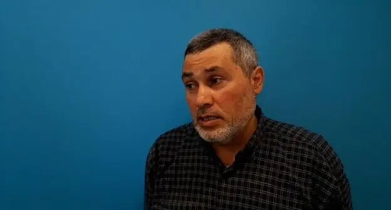 Координатор штаба Алексея Навального в Махачкале Эдуард Атаев. Стоп-кадр из видео "Кавказского узла" "Штаб Навального появился в Дагестане вопреки угрозам" https://www.kavkaz-uzel.eu/videos/6658 Координатор штаба Алексея Навального в Махачкале Эдуард Атаев. Стоп-кадр из видео "Кавказского узла" "Штаб Навального появился в Дагестане вопреки угрозам" https://www.kavkaz-uzel.eu/videos/6658