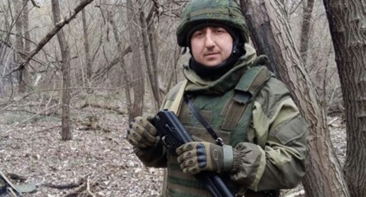 Батыр Абдулмуслимов. Фото: https://mo-kizilurt.ru/press-sluzhba/novosti/pogib-spasaya-tovarishhej-na-ukraine=geroicheski-pogib-batyr-abdulmuslimov/ Батыр Абдулмуслимов. Фото: https://mo-kizilurt.ru/press-sluzhba/novosti/pogib-spasaya-tovarishhej-na-ukraine=geroicheski-pogib-batyr-abdulmuslimov/