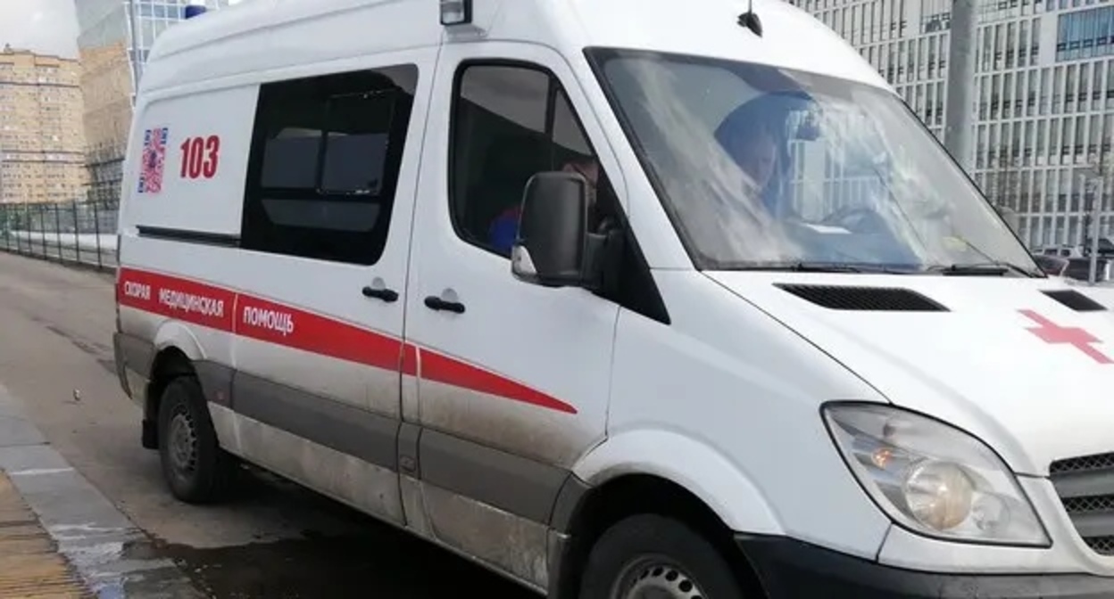 Автомобиль скорой помощи. Фото Нины Тумановой для "Кавказского узла". Автомобиль скорой помощи. Фото Нины Тумановой для "Кавказского узла".