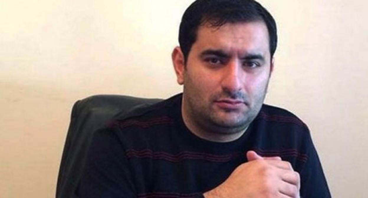 Руфат Сафаров. Фото https://www.turan.az/ext/news/2020/2/free/politics%20news/ru/87395.htm Руфат Сафаров. Фото https://www.turan.az/ext/news/2020/2/free/politics%20news/ru/87395.htm