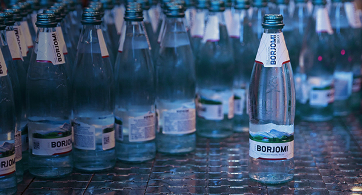 Производство "Боржоми". Фото: официальный сайт https://www.borjomi.com/int_ru/water/ Производство "Боржоми". Фото: официальный сайт https://www.borjomi.com/int_ru/water/