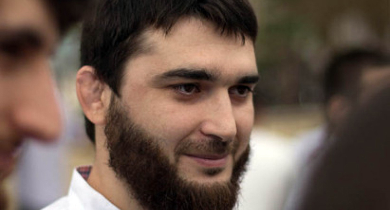 Абдулмумин Гаджиев. Фото https://chernovik.net/content/ekonomika/ceny-ustanavlivaet-allah Абдулмумин Гаджиев. Фото https://chernovik.net/content/ekonomika/ceny-ustanavlivaet-allah