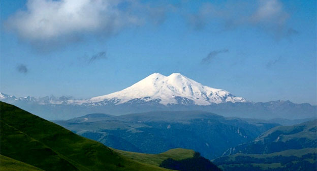 Эльбрус. Фото: LxAndrew https://ru.wikipedia.org Эльбрус. Фото: LxAndrew https://ru.wikipedia.org