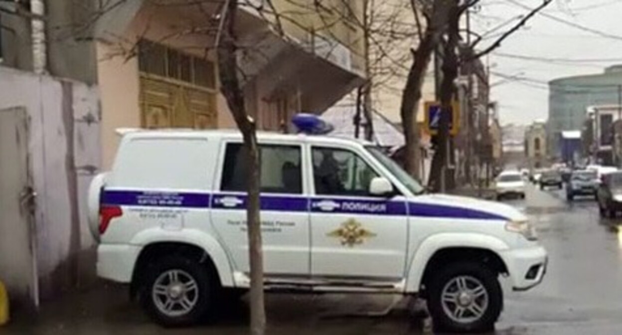 Спецоперация в Махачкале. Кадр видео со страницы https://www.youtube.com/watch?v=9pa5CQf58wg&feature=emb_logo Спецоперация в Махачкале. Кадр видео со страницы https://www.youtube.com/watch?v=9pa5CQf58wg&feature=emb_logo