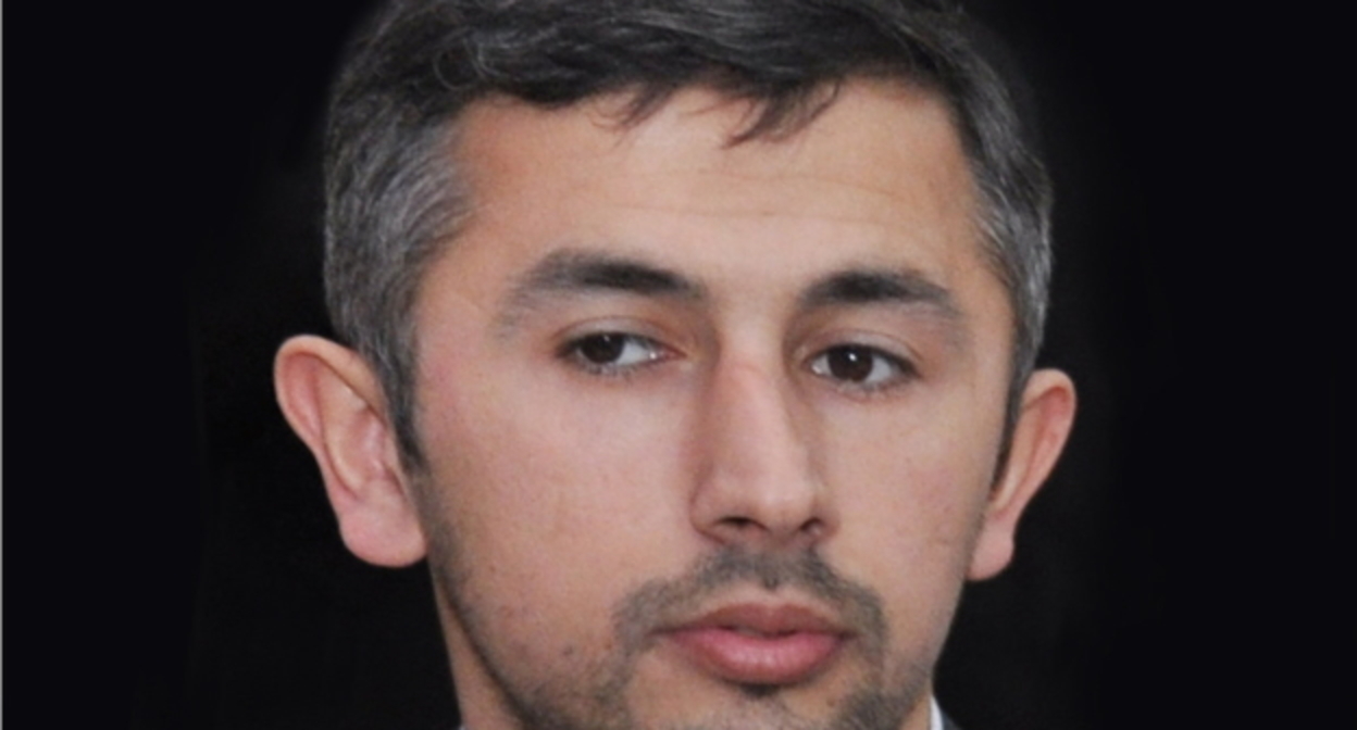 Рашад Рамазанов, фото: https://www.newswire.ca/news-releases/rashad-ramazanov-is-pens-empty-chair-at-the-international-festival-of-authors-652505883.html Рашад Рамазанов, фото: https://www.newswire.ca/news-releases/rashad-ramazanov-is-pens-empty-chair-at-the-international-festival-of-authors-652505883.html