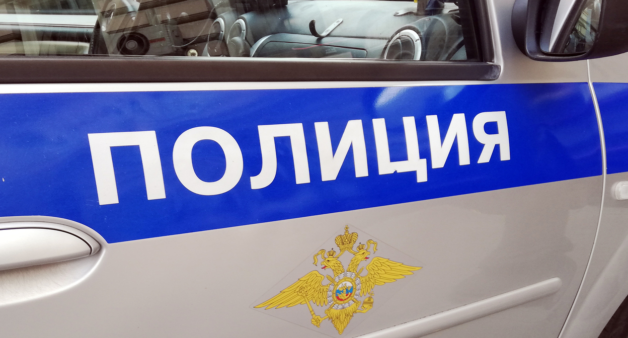 Автомобиль полиции. Фото: Нина Туманова для "Кавказского узла" Автомобиль полиции. Фото: Нина Туманова для "Кавказского узла"
