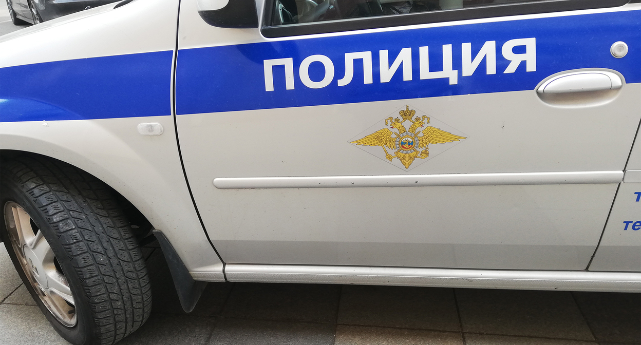 Автомобиль полиции. Фото: Нина Туманова для "Кавказского узла" Автомобиль полиции. Фото: Нина Туманова для "Кавказского узла"