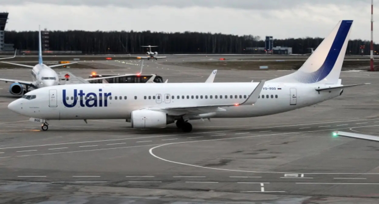 Самолет авиакомпании Utair. Фот: Анна Зверева https://commons.wikimedia.org/wiki/Category:UTair_Aviation Самолет авиакомпании Utair. Фот: Анна Зверева https://commons.wikimedia.org/wiki/Category:UTair_Aviation