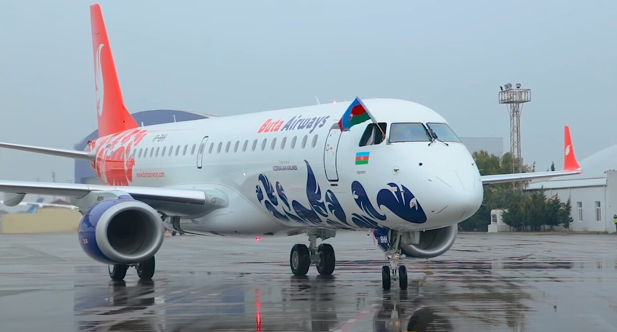 Самолет авиакомпании Buta Airways. Стопкадр из видео https://www.youtube.com/watch?v=jqVTmK4NeJo Самолет авиакомпании Buta Airways. Стопкадр из видео https://www.youtube.com/watch?v=jqVTmK4NeJo
