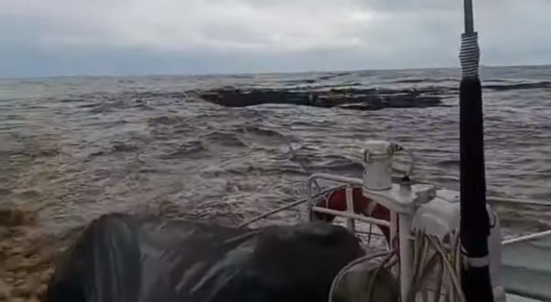 Спасательная операция на Черном море. Стоп-кадр. https://www.youtube.com/watch?v=Nx7KFeFLzEQ Спасательная операция на Черном море. Стоп-кадр. https://www.youtube.com/watch?v=Nx7KFeFLzEQ