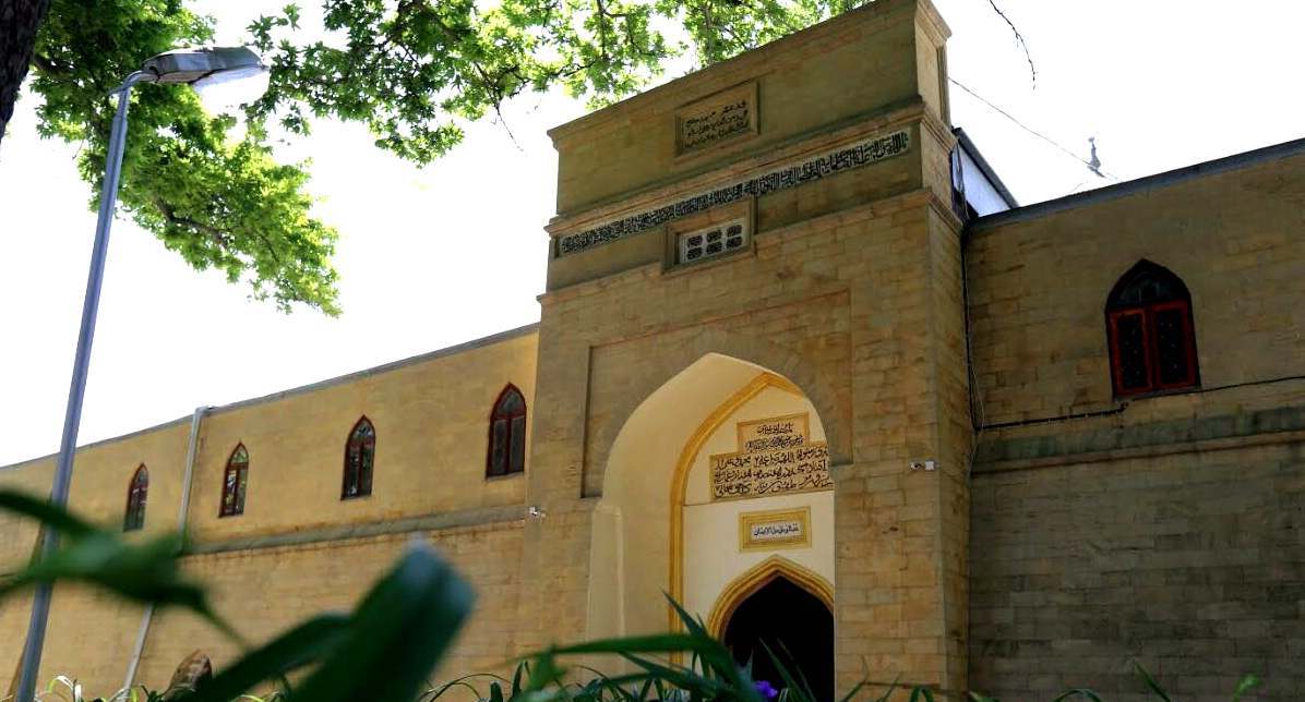 Джума-мечеть в Дербенте. Фото ИА IslamNews:https://islamnews.ru/news-v-dagestane-peredumali-vzimat-platu-s-turistov-za-poseshchenie-stareyshey-mecheti Джума-мечеть в Дербенте. Фото ИА IslamNews:https://islamnews.ru/news-v-dagestane-peredumali-vzimat-platu-s-turistov-za-poseshchenie-stareyshey-mecheti