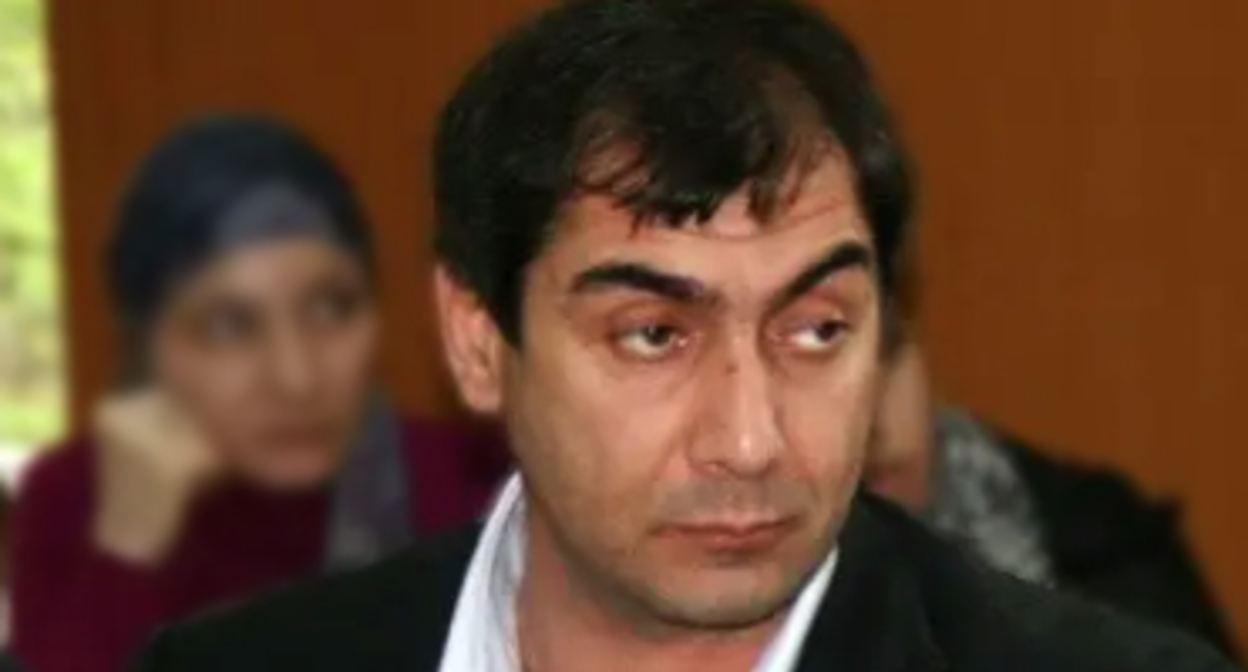 Хаджимурад Камалов на встрече со студентами отделения журналистики Дагестанского государственного университета. Фото Магомеда Курбанова, http://flyfox05.livejournal.com/100135.html Хаджимурад Камалов на встрече со студентами отделения журналистики Дагестанского государственного университета. Фото Магомеда Курбанова, http://flyfox05.livejournal.com/100135.html