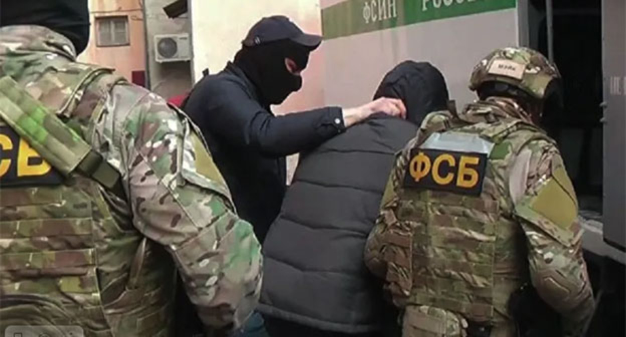 Задержание сотрудниками ФСб. Фото: официальный сайт
Национальный антитеррористический комитет http://nac.gov.ru Задержание сотрудниками ФСб. Фото: официальный сайт
Национальный антитеррористический комитет http://nac.gov.ru
