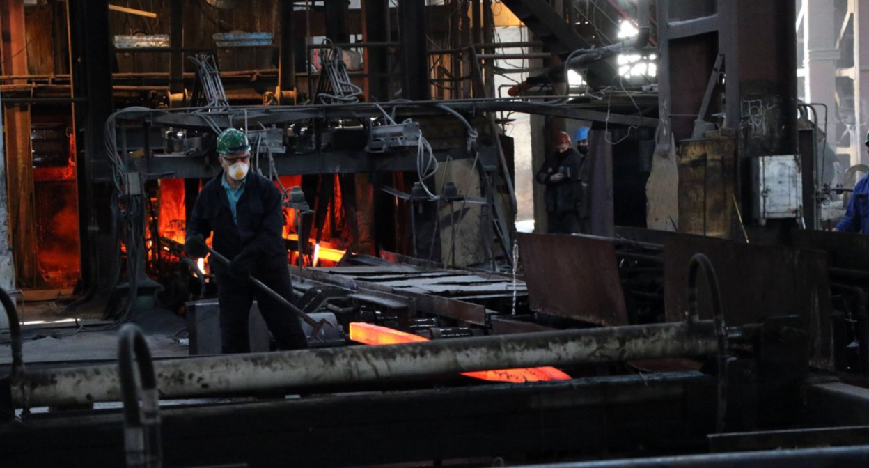 Работник металлургического завода в Рустави . Фото пресс-службы завода Rustavi Metallurgical Plant
Работник металлургического завода в Рустави . Фото пресс-службы завода Rustavi Metallurgical Plant