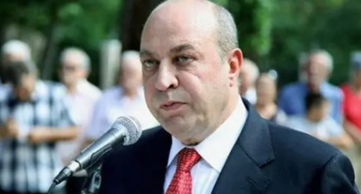 Эльдар Гасанов. Фото: http://massa.az/news/az/13949/sgb-eldar-gasanov-zaderjan-podozrevaetsya-v-rastrate-byudjetnyh-sredstv Эльдар Гасанов. Фото: http://massa.az/news/az/13949/sgb-eldar-gasanov-zaderjan-podozrevaetsya-v-rastrate-byudjetnyh-sredstv
