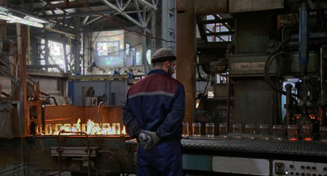 Производство. Фото: https://ortho-rus.ru/promyshlennost/7079-pervaya-produkciya-kaspiy-glass-budet-vypuschena-esche-v-iyule.html Производство. Фото: https://ortho-rus.ru/promyshlennost/7079-pervaya-produkciya-kaspiy-glass-budet-vypuschena-esche-v-iyule.html