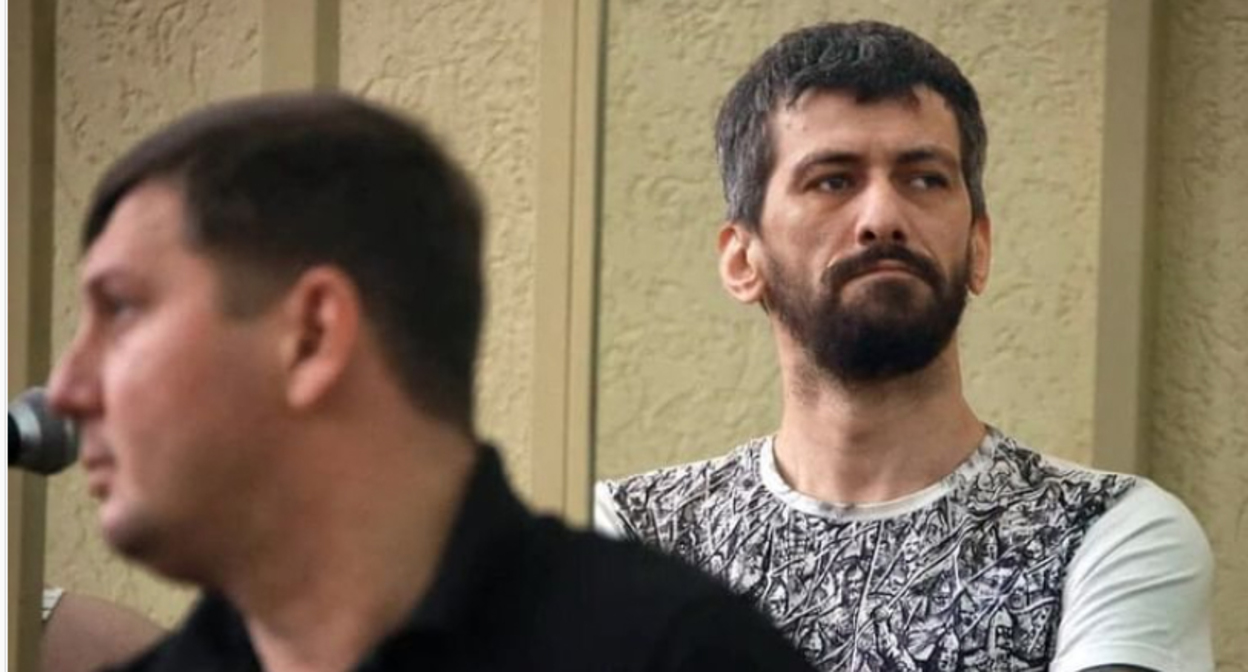 Вадим Чельдиев в суде 19.07.2022. Фото https://www.instagram.com/p/CgNNoA0j2u-AoTD6Bf-bO0PujM01JFaDjBJTL40/ (21 марта Тверской суд Москвы запретил в России деятельность компании Meta (владеет Facebook, Instagram и WhatsApp) в связи с экстремистской деятельностью.) Вадим Чельдиев в суде 19.07.2022. Фото https://www.instagram.com/p/CgNNoA0j2u-AoTD6Bf-bO0PujM01JFaDjBJTL40/ (21 марта Тверской суд Москвы запретил в России деятельность компании Meta (владеет Facebook, Instagram и WhatsApp) в связи с экстремистской деятельностью.)