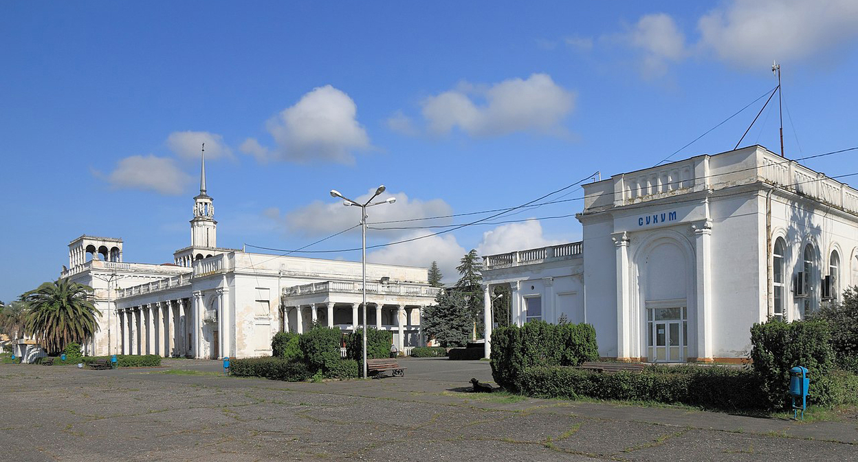 Сухум. Фото Hons084
https://ru.wikipedia.org/wiki/Сухум Сухум. Фото Hons084
https://ru.wikipedia.org/wiki/Сухум