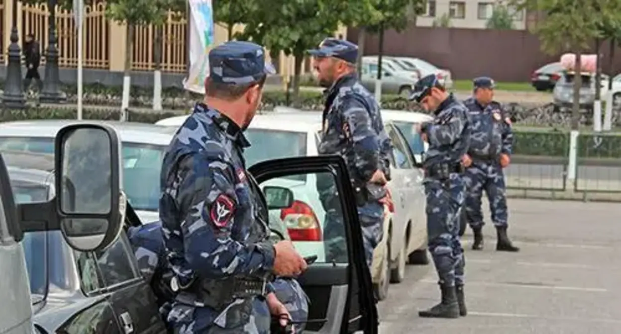 Сотрудники силовых структур. Фото Магомеда Магомедова для "Кавказского узла" Сотрудники силовых структур. Фото Магомеда Магомедова для "Кавказского узла"