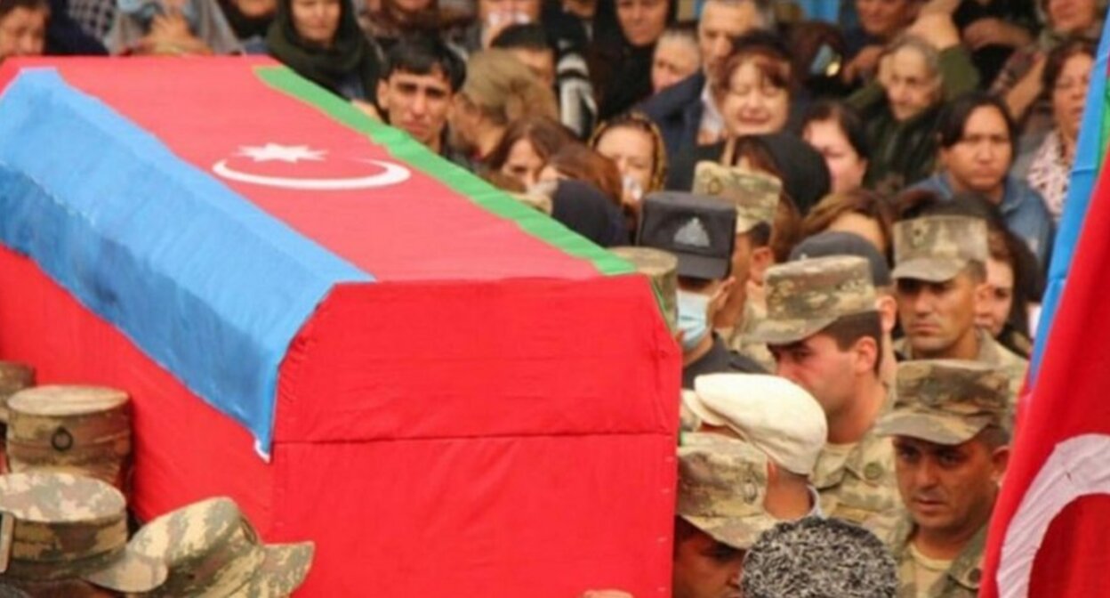Похороны погибшего солдата в Лачинском районе https://media.az/society/1067871162/pogibshemu-v-lachyne-voennosluzhaschemu-azerbaydzhanskoy-armii-prisvoyat-status-shehida/ Похороны погибшего солдата в Лачинском районе https://media.az/society/1067871162/pogibshemu-v-lachyne-voennosluzhaschemu-azerbaydzhanskoy-armii-prisvoyat-status-shehida/