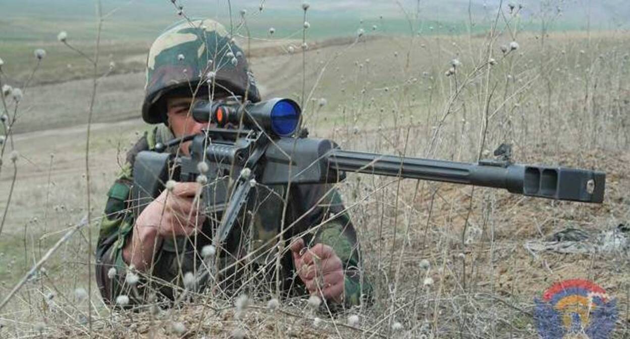 Военнослужащий Армии обороны Нагорного Карабаха. Фото: пресс-служба Минобороны Нагорного Карабаха http://nkrmil.am/gallery/photos/view/18 Военнослужащий Армии обороны Нагорного Карабаха. Фото: пресс-служба Минобороны Нагорного Карабаха http://nkrmil.am/gallery/photos/view/18