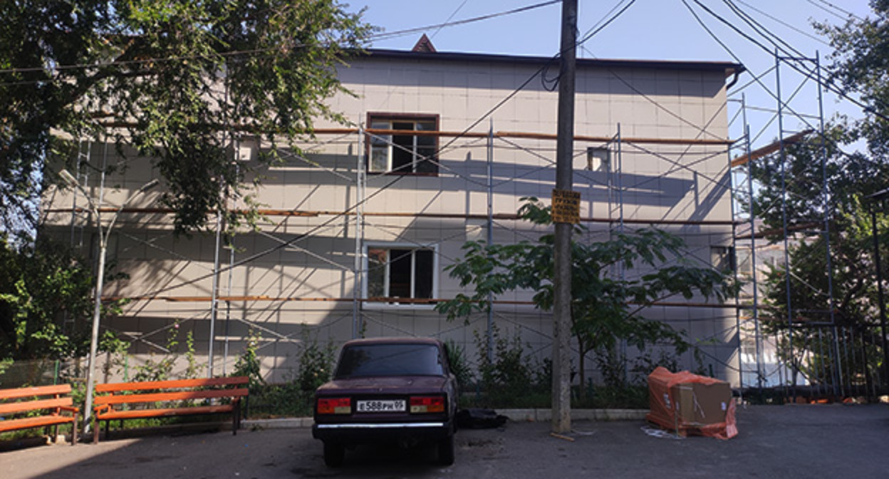 Ремонт школы в Дагестане. Фото Расула Магомедова для "Кавказского узла" Ремонт школы в Дагестане. Фото Расула Магомедова для "Кавказского узла"