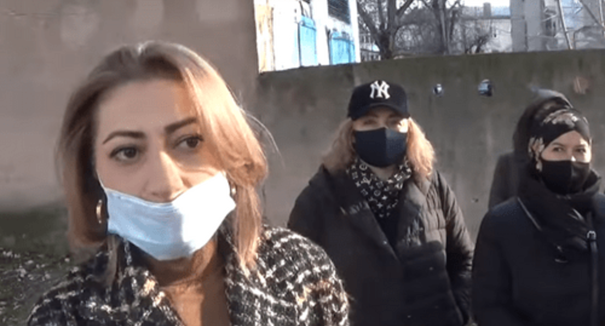 Кадр из видеообращения онкобольных жителей Кабардино-Балкарии к главе республики. Кадр видео https://www.youtube.com/watch?v=PVN2nmtchaU Кадр из видеообращения онкобольных жителей Кабардино-Балкарии к главе республики. Кадр видео https://www.youtube.com/watch?v=PVN2nmtchaU