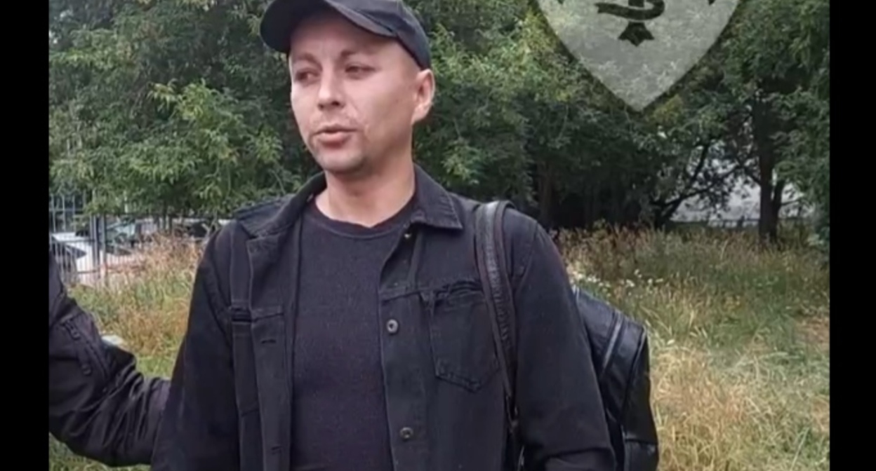 Сергей Нечаев приносит извинения. Кадр видео из паблика "Россия Z Консервативная" https://vk.com/wall-188506971_39865 Сергей Нечаев приносит извинения. Кадр видео из паблика "Россия Z Консервативная" https://vk.com/wall-188506971_39865