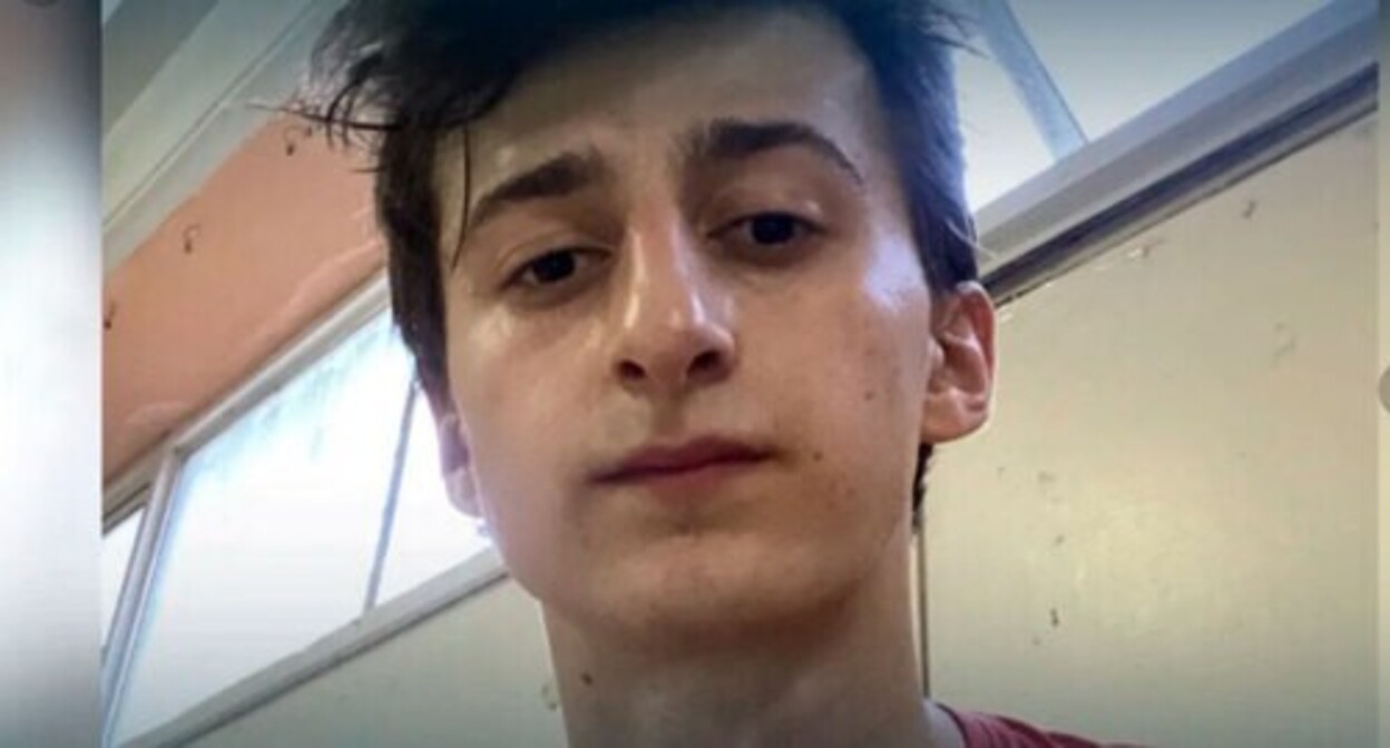 Салман Тепсуркаев. Стоп-кадр видео https://www.instagram.com/p/CFFm8A6Cwtn/ Салман Тепсуркаев. Стоп-кадр видео https://www.instagram.com/p/CFFm8A6Cwtn/