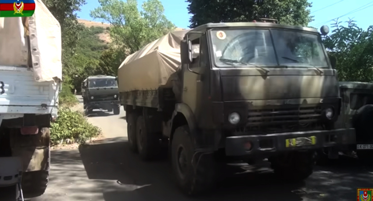 Спецтехника военной полиции в Лачинском коридоре. Фото пресс-службы Минобороны Азербайджана https://mod.gov.az/az/news/lacin-seheri-zabux-ve-sus-kendlerinde-herbi-polisin-xidmeti-fealiyyeti-teskil-edilib-video-41692.html Спецтехника военной полиции в Лачинском коридоре. Фото пресс-службы Минобороны Азербайджана https://mod.gov.az/az/news/lacin-seheri-zabux-ve-sus-kendlerinde-herbi-polisin-xidmeti-fealiyyeti-teskil-edilib-video-41692.html