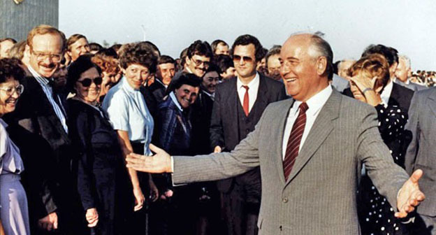 Михаил Горбачев в Ставрополе. 1986 г. Скриншот видео https://www.youtube.com/watch?v=jdL_1iajydk Михаил Горбачев в Ставрополе. 1986 г. Скриншот видео https://www.youtube.com/watch?v=jdL_1iajydk