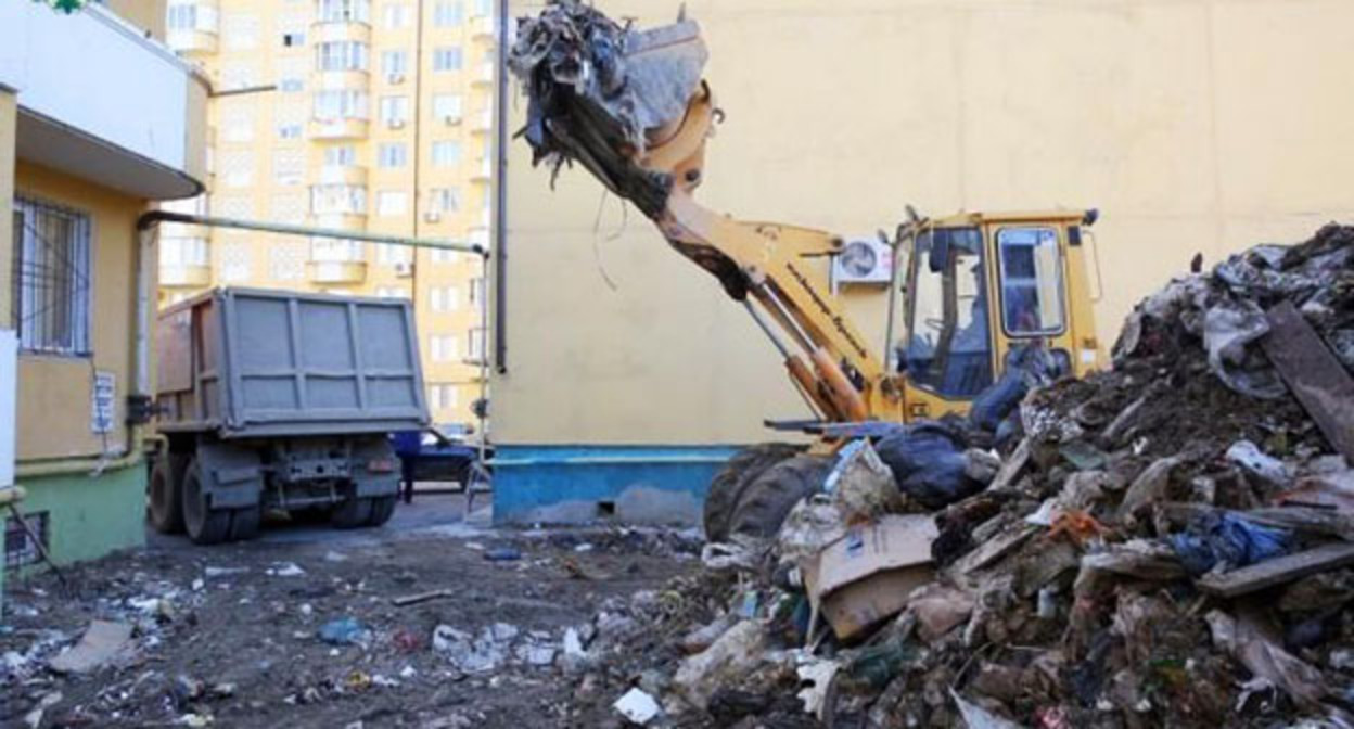 Мусорная свалка в Махачкале. Фото: пресс-служба администрации Махачкалы Мусорная свалка в Махачкале. Фото: пресс-служба администрации Махачкалы