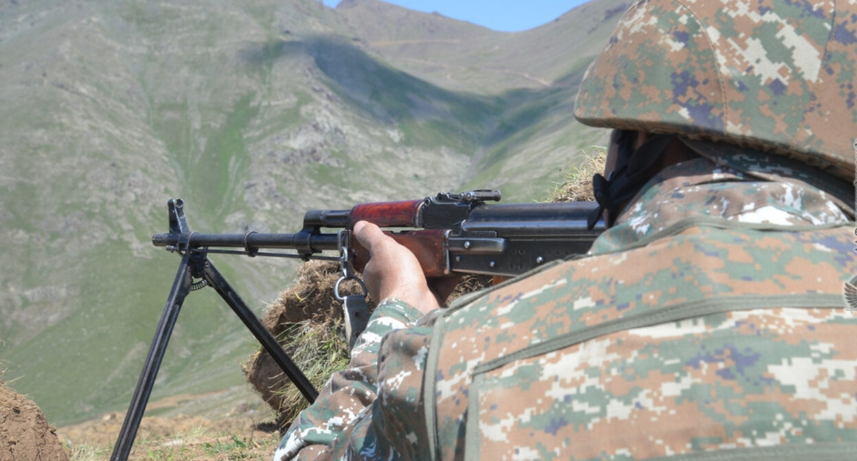 Армянский военный. Фото: пресс-служба Минобороны Армении. https://mil.am/ru/news/11008 Армянский военный. Фото: пресс-служба Минобороны Армении. https://mil.am/ru/news/11008