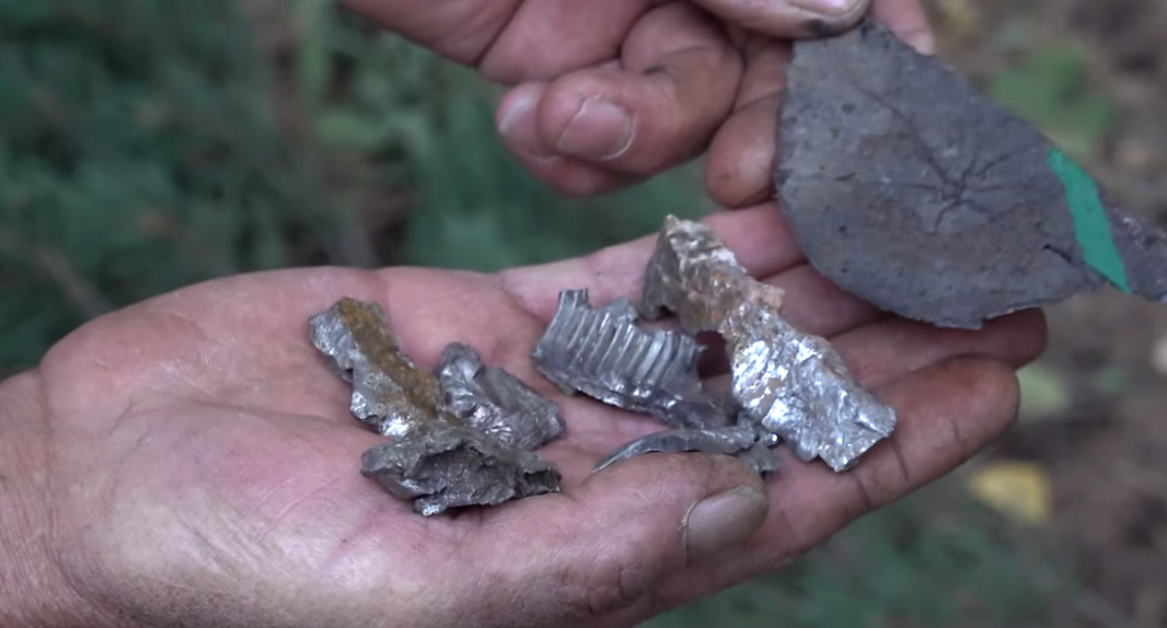 Последствия артобстрела азербайджанскими военными. Кадр видео NEWS AM https://www.youtube.com/watch?v=qHZkgSItZEg&t=3s
 