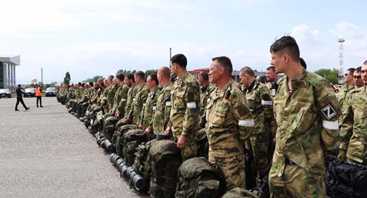 Военнослужащие чеченской армии. Фото: Грозный-информ https://www.grozny-inform.ru Военнослужащие чеченской армии. Фото: Грозный-информ https://www.grozny-inform.ru