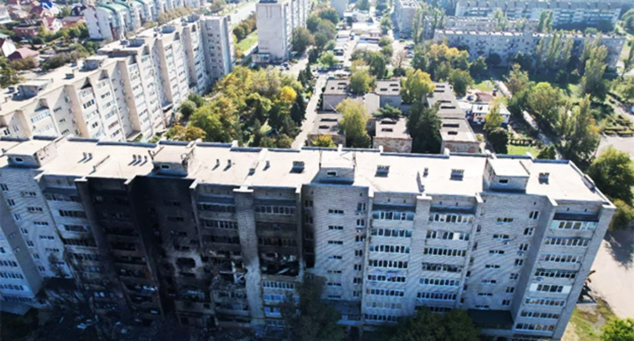 Поврежденная многоэтажка в Ейске. Фото: Telegram-канал Вениамин Кондратьев Поврежденная многоэтажка в Ейске. Фото: Telegram-канал Вениамин Кондратьев