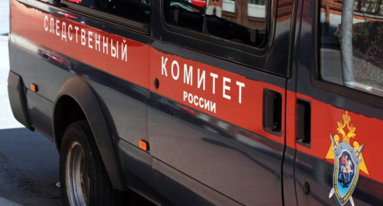 Автомобиль следкома, фото:Елена СИнеок, "Юга.ру" Автомобиль следкома, фото:Елена СИнеок, "Юга.ру"