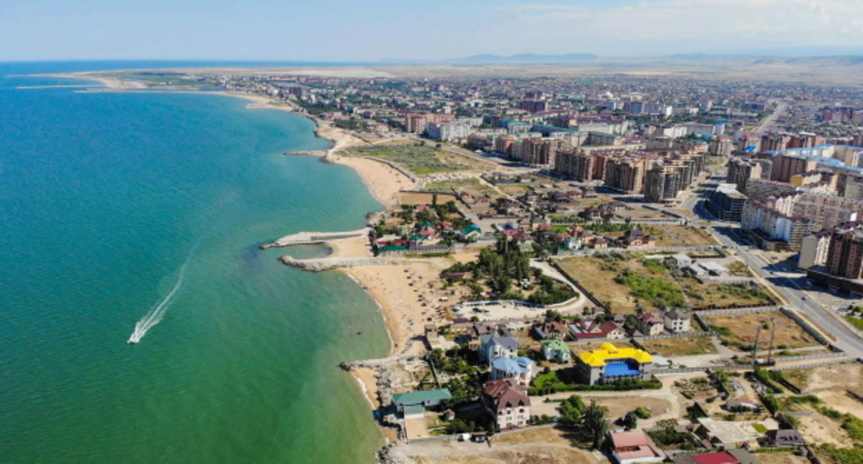 Каспийск, фото: https://ru.wikipedia.org/wiki/%D0%9A%D0%B0%D1%81%D0%BF%D0%B8%D0%B9%D1%81%D0%BA Каспийск, фото: https://ru.wikipedia.org/wiki/%D0%9A%D0%B0%D1%81%D0%BF%D0%B8%D0%B9%D1%81%D0%BA