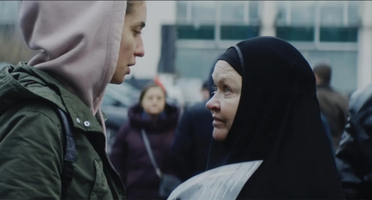 стоп-кадр фильма "Конференция".https://www.kinopoisk.ru/film/1301899/ стоп-кадр фильма "Конференция".https://www.kinopoisk.ru/film/1301899/