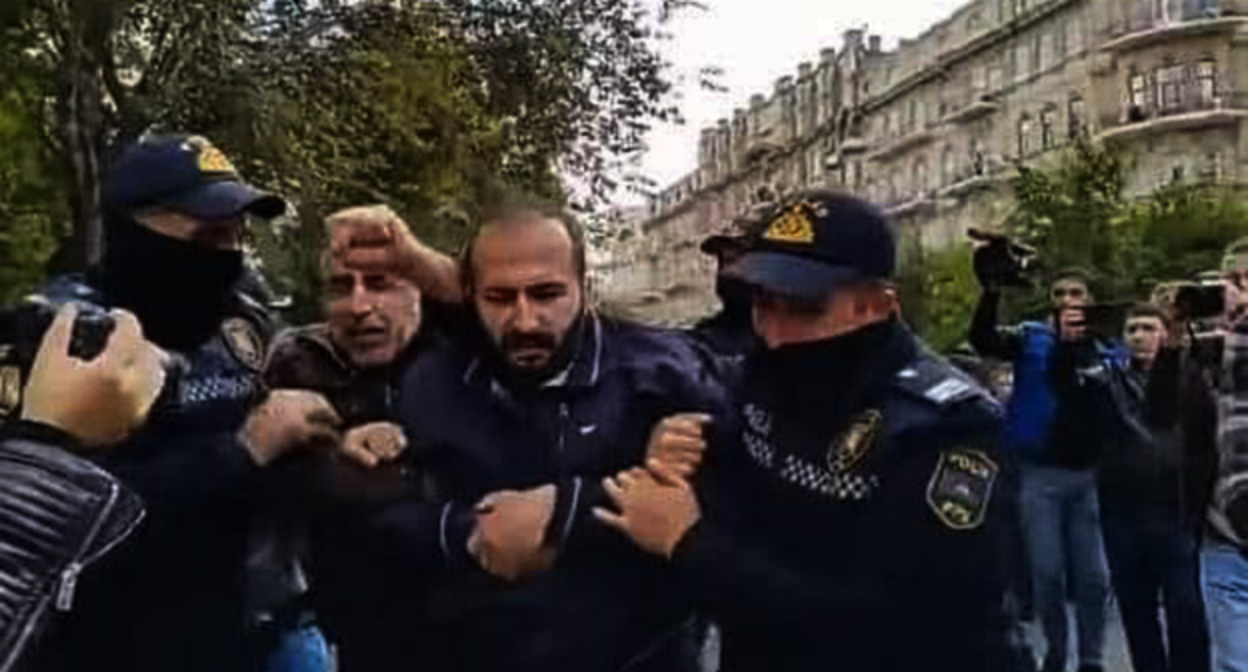 Рамид Нагиев во время задержания. Фото: https://www.facebook.com/photo/?fbid=663414831815410&set=a.473092537514308 Рамид Нагиев во время задержания. Фото: https://www.facebook.com/photo/?fbid=663414831815410&set=a.473092537514308