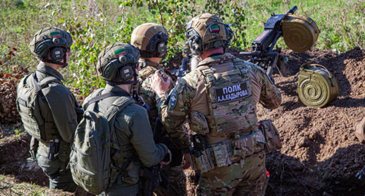 Кадр видео с участием детей Рамзана Кадырова в боевых действиях на Украине. Скриншот www.grozny-inform.ru Кадр видео с участием детей Рамзана Кадырова в боевых действиях на Украине. Скриншот www.grozny-inform.ru