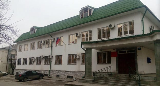 Нальчикский городской суд. Фото https://yandex.ru/maps/org/nalchikskiy_gorodskoy_sud/1054706133/gallery/?ll=43.600657%2C43.490511&photos%5Bbusiness%5D=1054706133&photos%5Bid%5D=urn%3Ayandex%3Asprav%3Aphoto%3A73222128&z=16 Нальчикский городской суд. Фото https://yandex.ru/maps/org/nalchikskiy_gorodskoy_sud/1054706133/gallery/?ll=43.600657%2C43.490511&photos%5Bbusiness%5D=1054706133&photos%5Bid%5D=urn%3Ayandex%3Asprav%3Aphoto%3A73222128&z=16