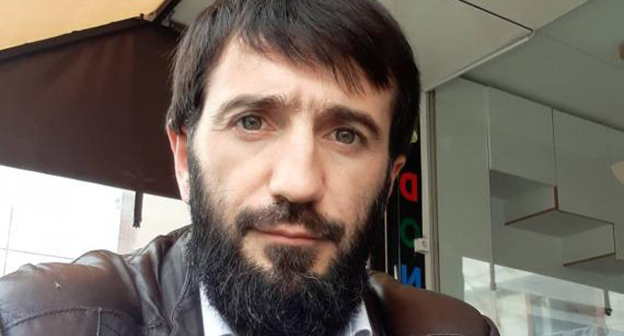 Багаудин Гайтукиев. Фото: https://memohrc.org/ru/news_old/izvestnogo-ngushskogo-vracha-obvinyayut-v-posobnichestve-nvf, * организация признана террористической и запрещена в России решением суда Багаудин Гайтукиев. Фото: https://memohrc.org/ru/news_old/izvestnogo-ngushskogo-vracha-obvinyayut-v-posobnichestve-nvf, * организация признана террористической и запрещена в России решением суда