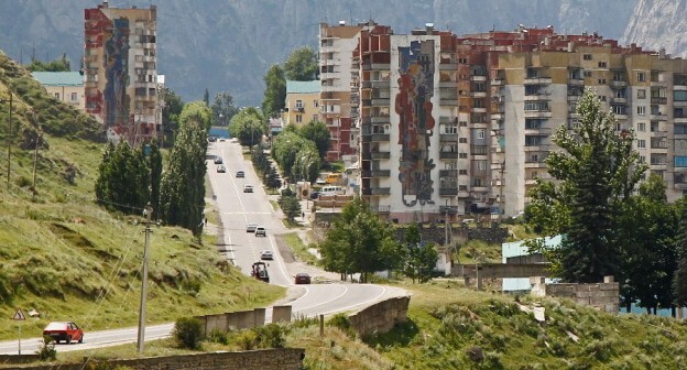 Тырнауз. Фото: Елена Синеок, "Юга.ру". Тырнауз. Фото: Елена Синеок, "Юга.ру".