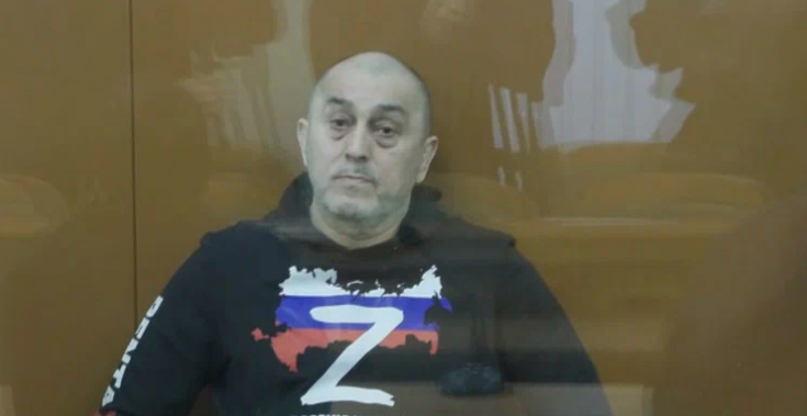 Гази Исаев в суде. Стоп-кадр видео телекомпании НТВ. Гази Исаев в суде. Стоп-кадр видео телекомпании НТВ.