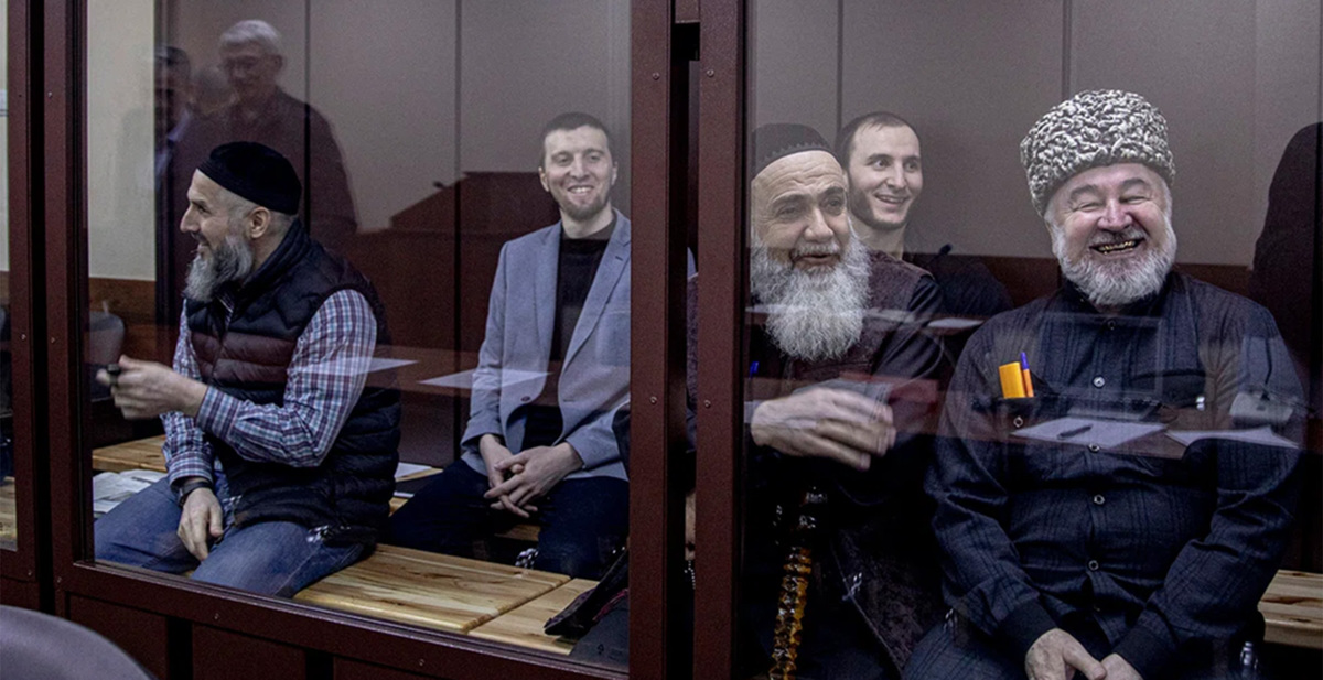 Подсудимые по "ингушскому делу". Фото: SagovSAID00650 https://ru.wikipedia.org Подсудимые по "ингушскому делу". Фото: SagovSAID00650 https://ru.wikipedia.org