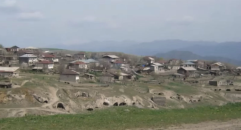 Село Тех. Стоп-кадр из видео https://www.youtube.com/watch?v=vBEoSfDtbSc Село Тех. Стоп-кадр из видео https://www.youtube.com/watch?v=vBEoSfDtbSc